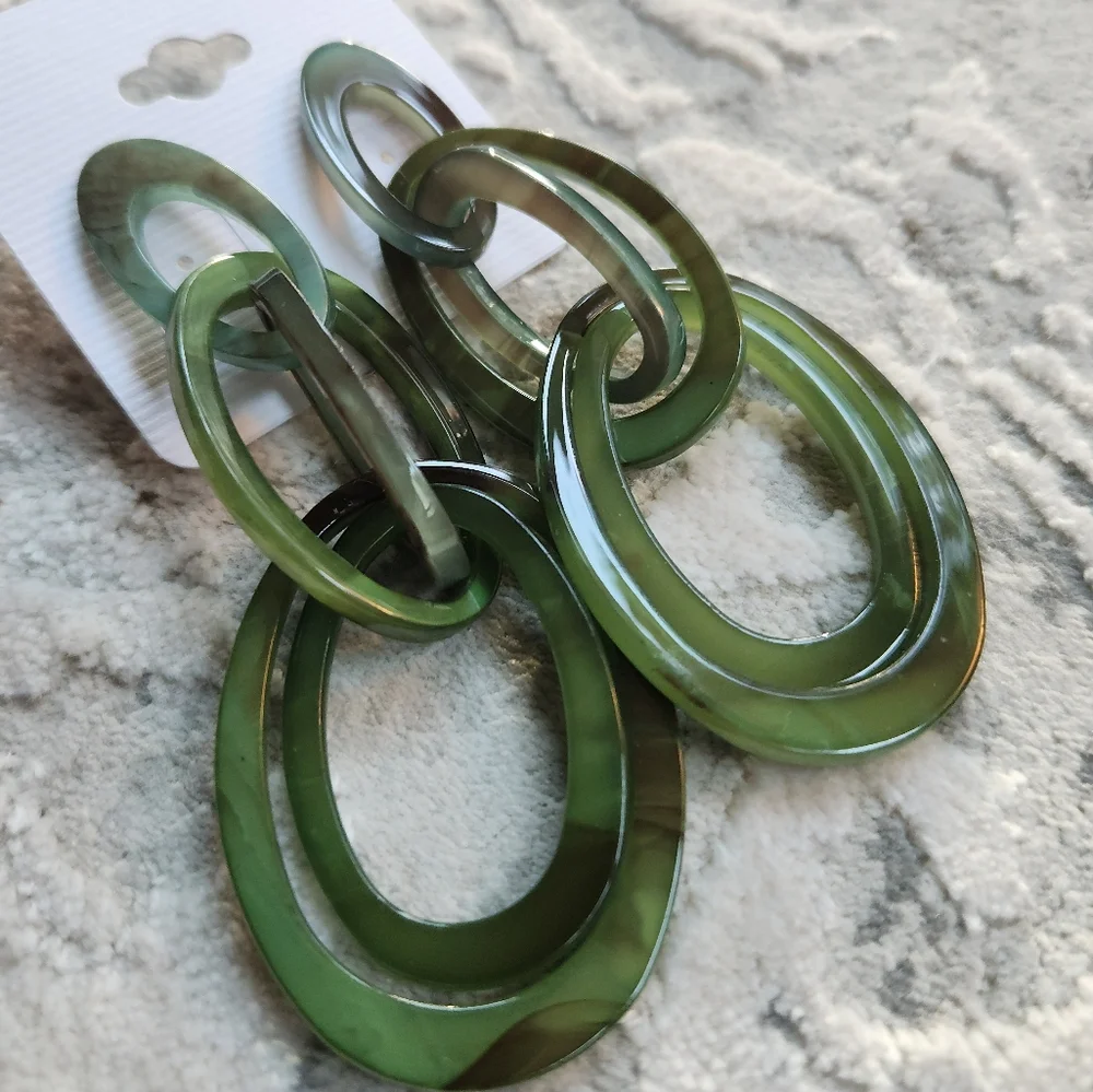 Sold!!! Brown Links with Marbeling Statement Earrings - Picture 10 of 11